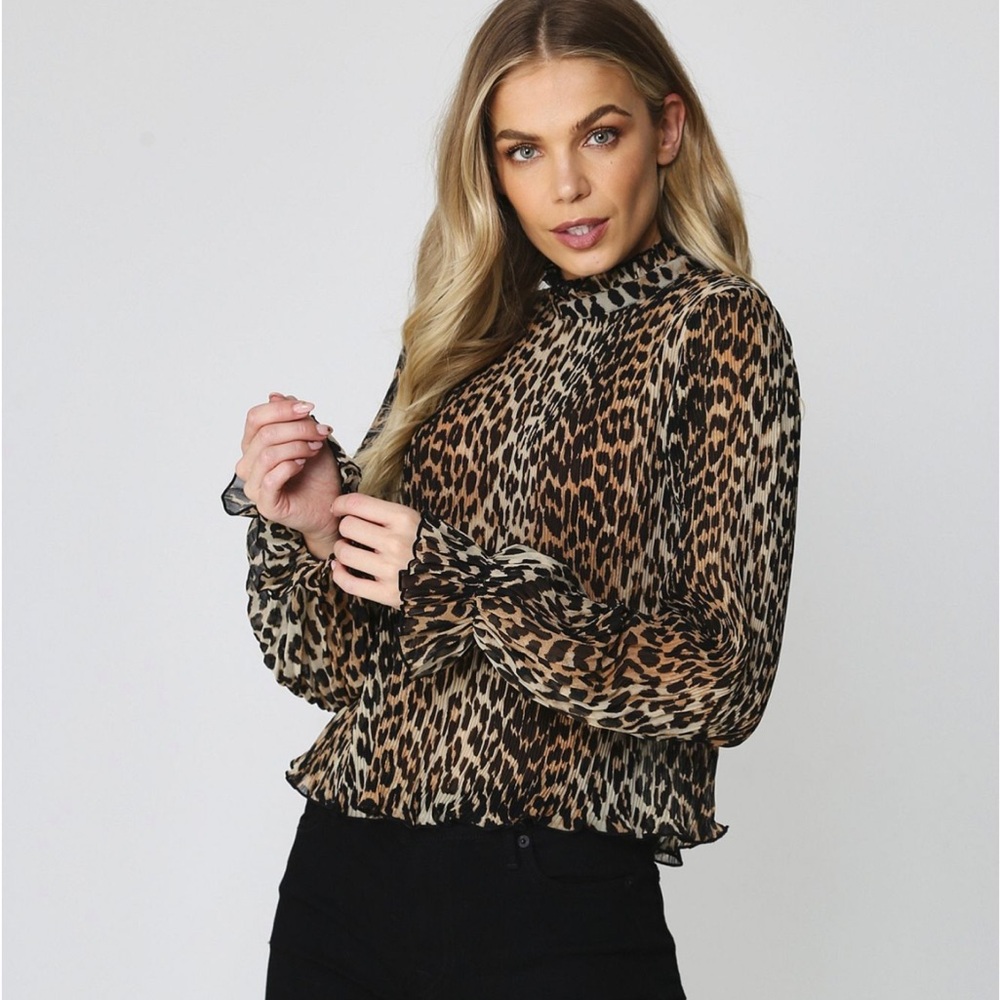 Ganni ruffled sleeve leopard print top